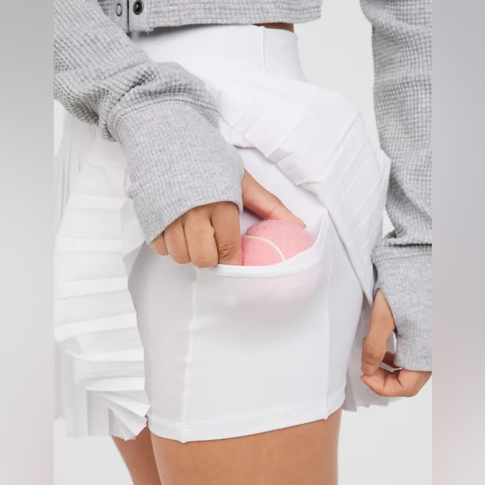 OFFLINE By Aerie All Aces Pleated High Waisted Tennis Skort, White, M, MSRP $55 - Picture 3 of 13